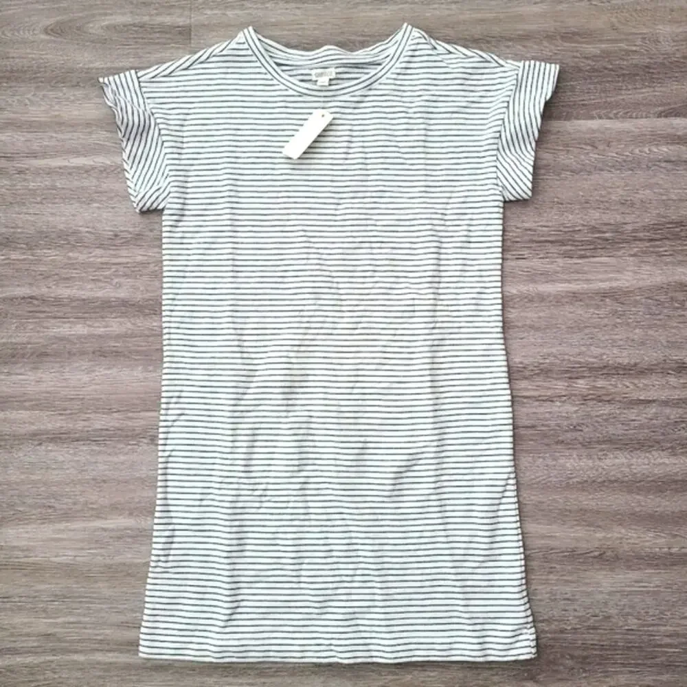 Gymboree thin stripe short sleeve shift dress Size L